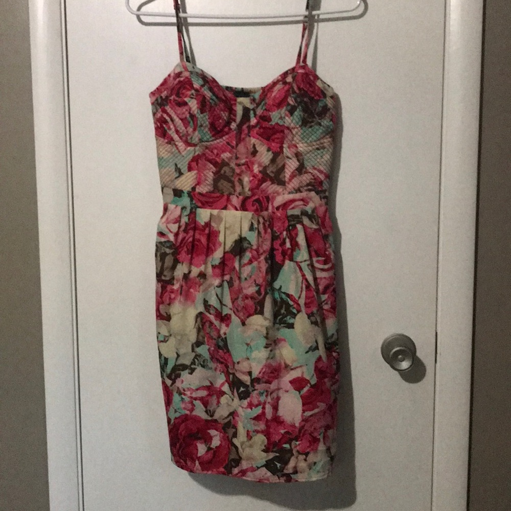 JESSICA SIMPSON - Pink Floral Mini Dress. EUC.